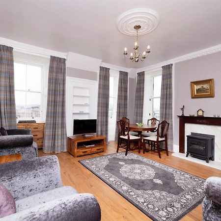 Joivy Cozy Apt Near Edinburgh Castle Exterior foto