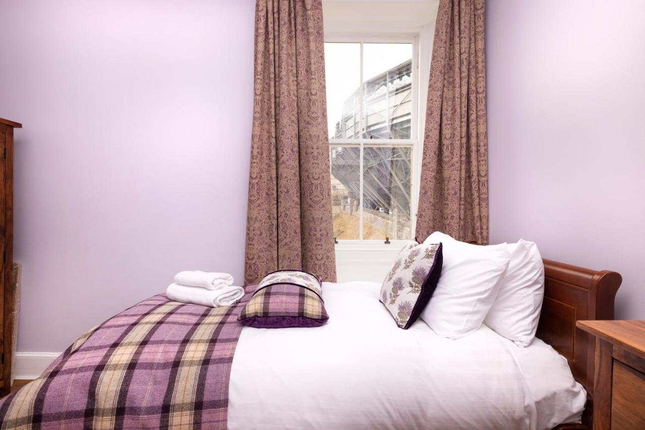 Joivy Cozy Apt Near Edinburgh Castle Exterior foto