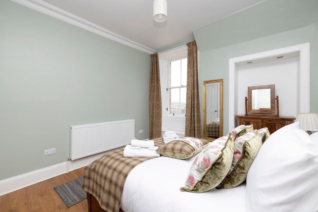 Joivy Cozy Apt Near Edinburgh Castle Exterior foto