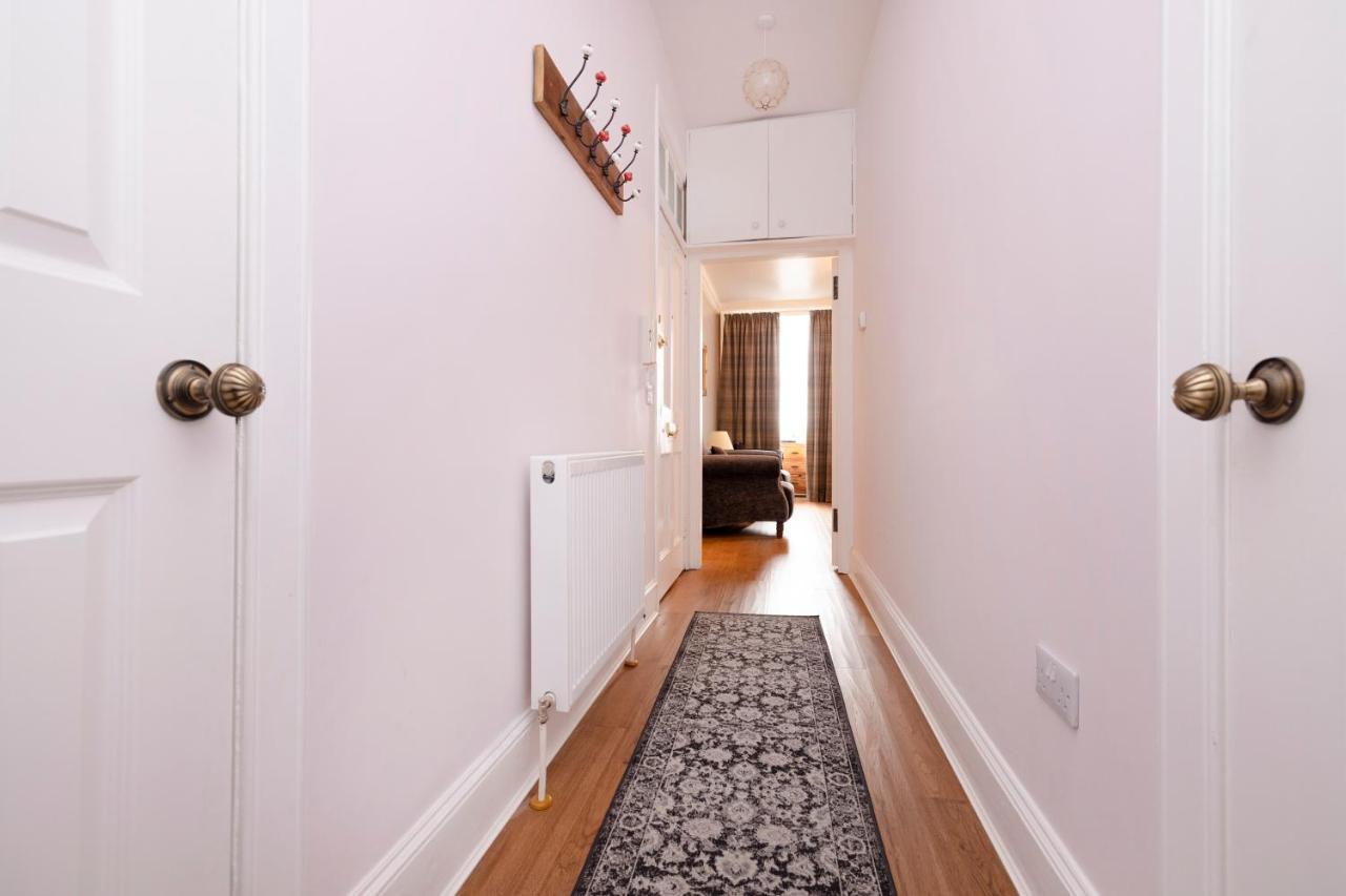 Joivy Cozy Apt Near Edinburgh Castle Exterior foto